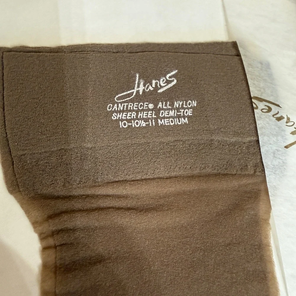 Hanes Cantrece II Stockings Womens Medium Driftwood Brown 3 Pairs Vintage NOS